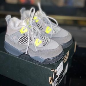 Toddler Air Jordan Retro 4